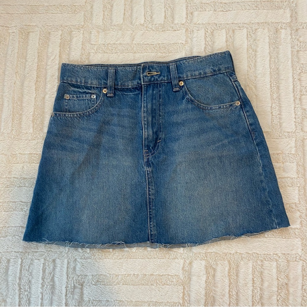 GAP Denim Skirt Size 4/27